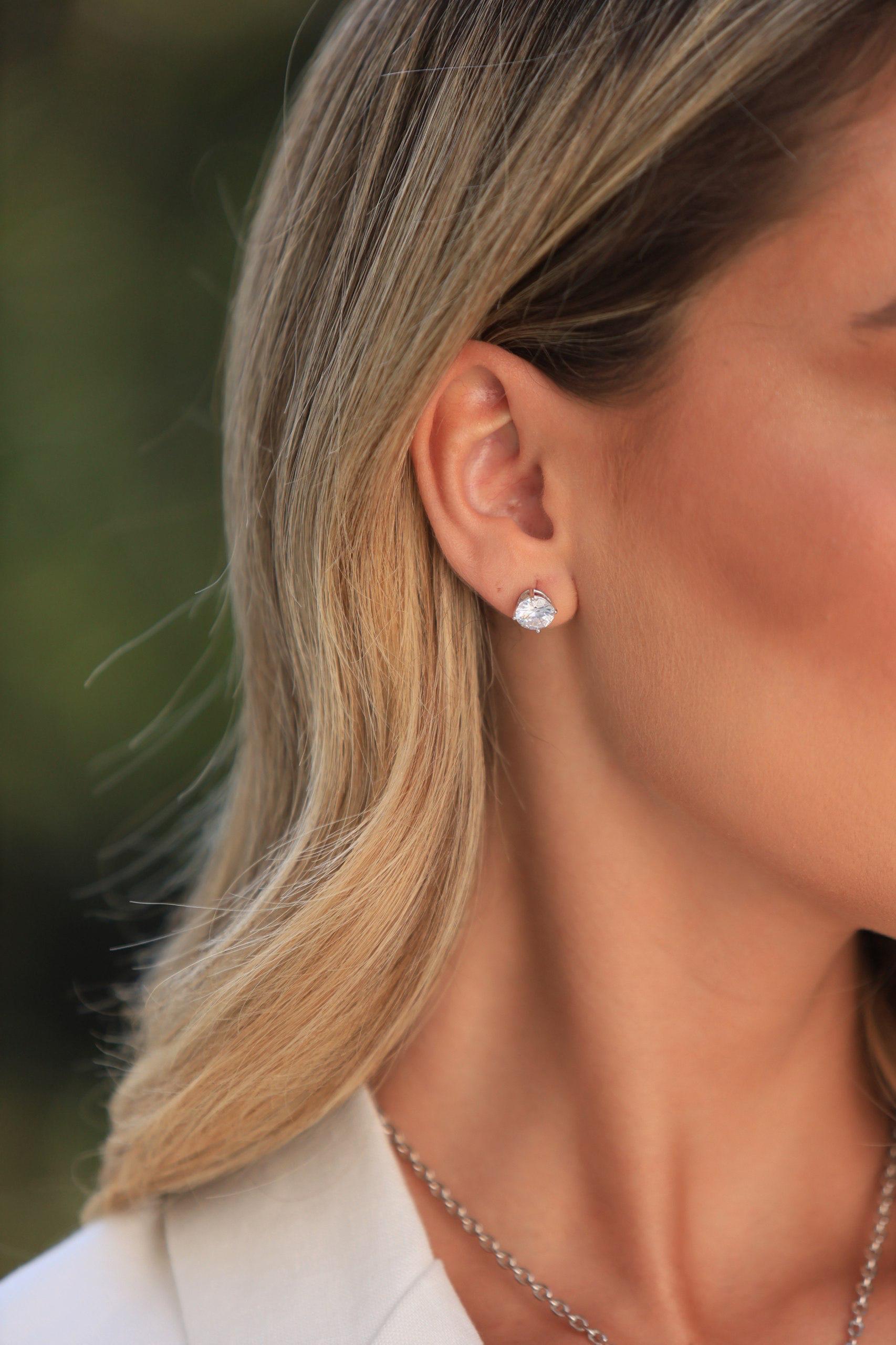 Brinco Ponto de Luz Clássico