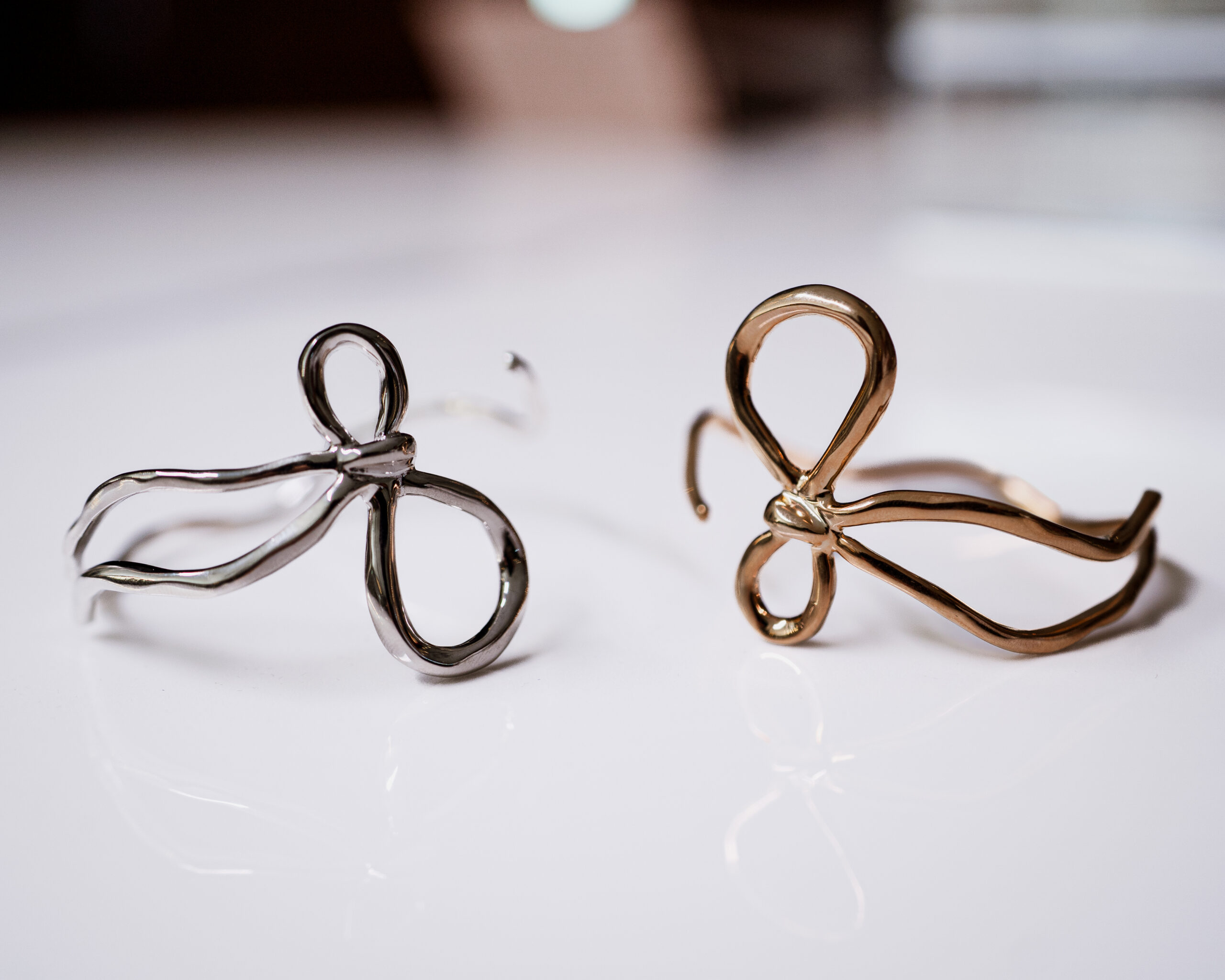 Bracelete Laço Contemporâneo