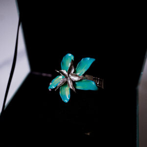 Pulseira Flor Esmaltada Azul & Verde