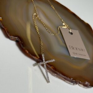 Colar Cruz Cravejada em Moissanites