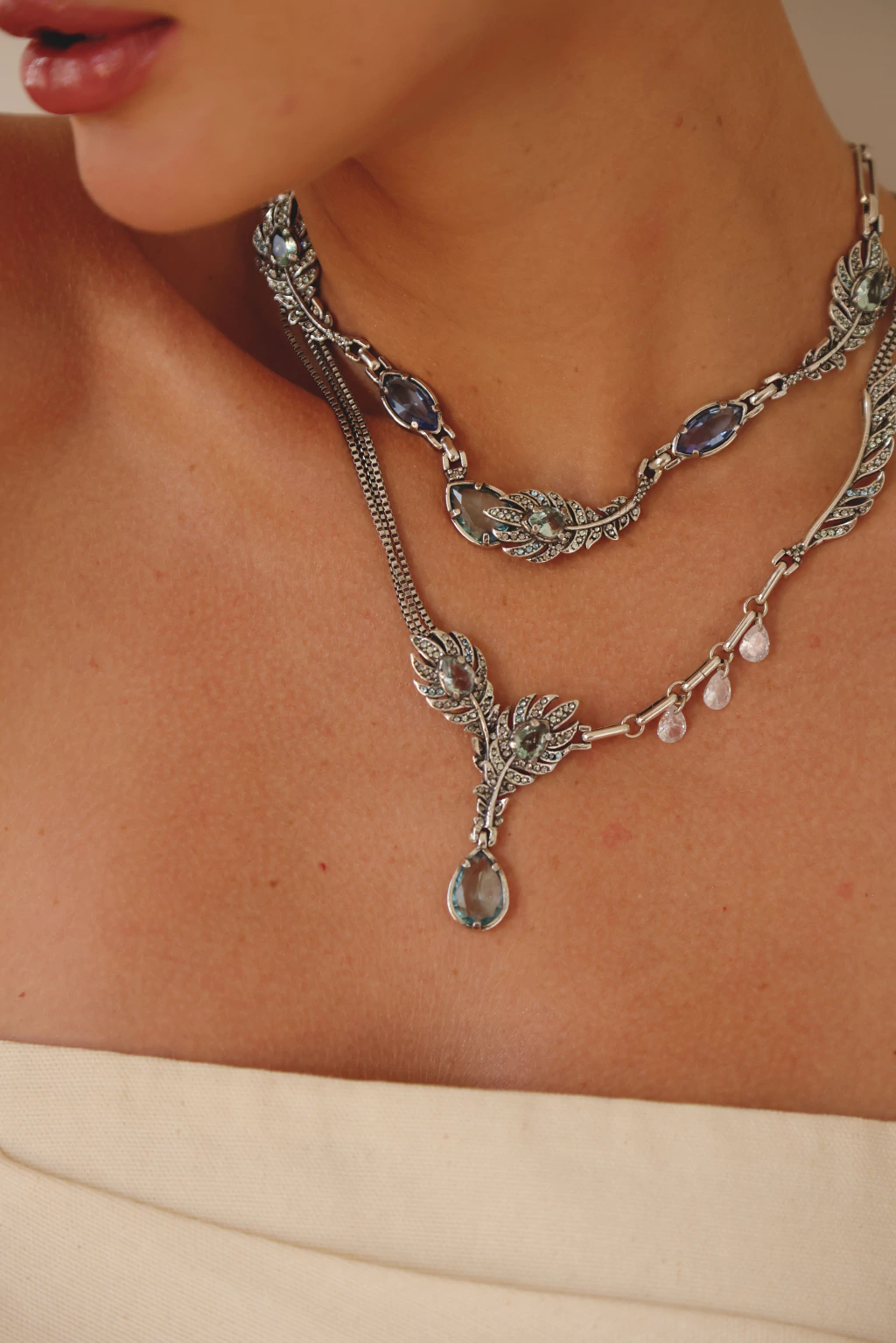 Colar Pavão Longo - Prata Vintage